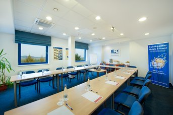 Ramada Airport Hotel Prague**** - Boeing Meeting Room