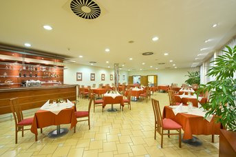 Ramada Airport Hotel Prague**** - Hotel-Restaurant