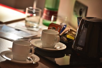 Ramada Airport Hotel Prague**** - coffee and tea set